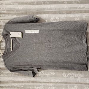 NWT GOODFELLOW V-NECK T